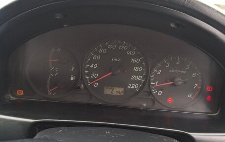 Mazda 323, 2002 год, 180 000 рублей, 11 фотография