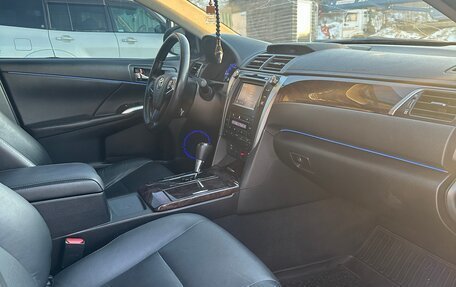 Toyota Camry, 2015 год, 2 060 000 рублей, 10 фотография