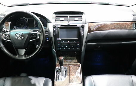 Toyota Camry, 2017 год, 2 190 000 рублей, 14 фотография