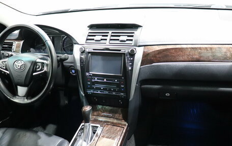 Toyota Camry, 2017 год, 2 190 000 рублей, 15 фотография