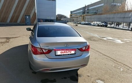 Hyundai Sonata VI, 2010 год, 810 000 рублей, 5 фотография