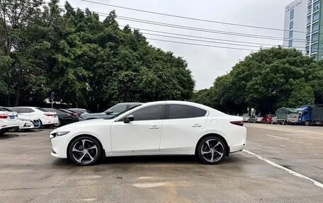 Mazda 3, 2022 год, 1 920 000 рублей, 4 фотография