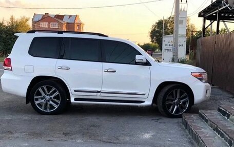 Toyota Land Cruiser 200, 2013 год, 3 600 000 рублей, 8 фотография