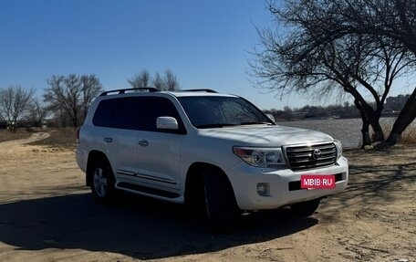 Toyota Land Cruiser 200, 2013 год, 3 600 000 рублей, 6 фотография