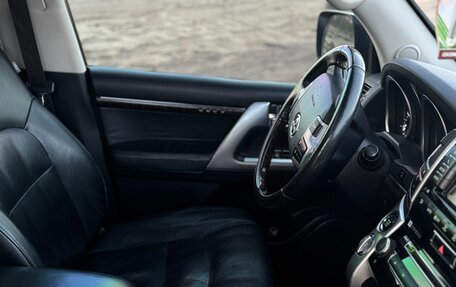 Toyota Land Cruiser 200, 2013 год, 3 600 000 рублей, 36 фотография