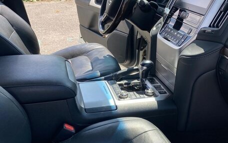 Toyota Land Cruiser 200, 2020 год, 7 600 000 рублей, 7 фотография