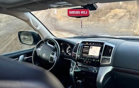 Toyota Land Cruiser 200, 2013 год, 3 600 000 рублей, 34 фотография