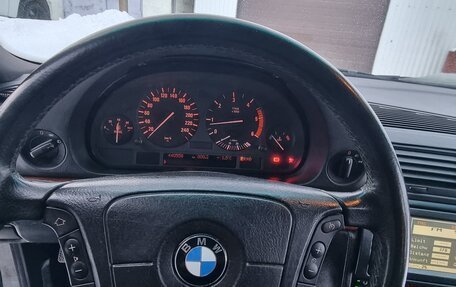 BMW 7 серия, 2000 год, 900 000 рублей, 24 фотография