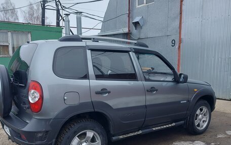 Chevrolet Niva I рестайлинг, 2010 год, 550 000 рублей, 2 фотография