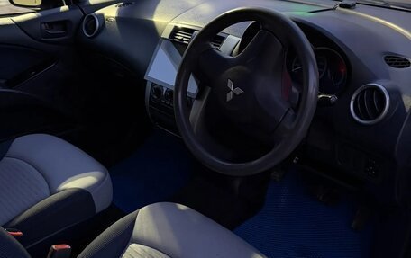 Mitsubishi Colt VI рестайлинг, 2003 год, 320 000 рублей, 21 фотография