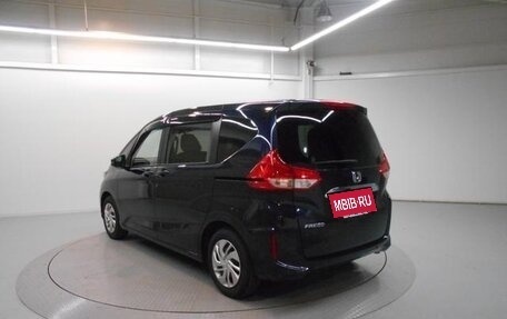 Honda Freed II, 2022 год, 1 600 000 рублей, 6 фотография