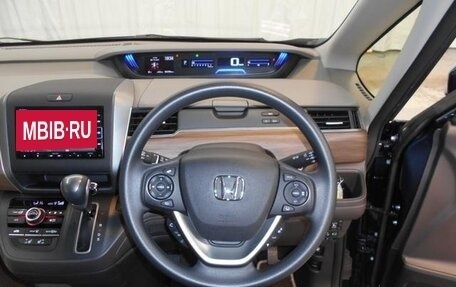 Honda Freed II, 2022 год, 1 600 000 рублей, 36 фотография