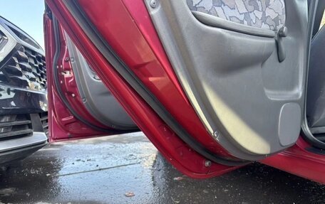 Toyota Avensis III рестайлинг, 1998 год, 415 000 рублей, 14 фотография