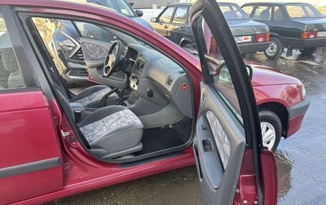 Toyota Avensis III рестайлинг, 1998 год, 415 000 рублей, 11 фотография