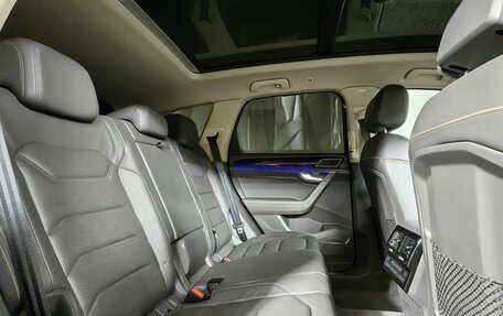 Volkswagen Touareg III, 2021 год, 6 100 000 рублей, 16 фотография