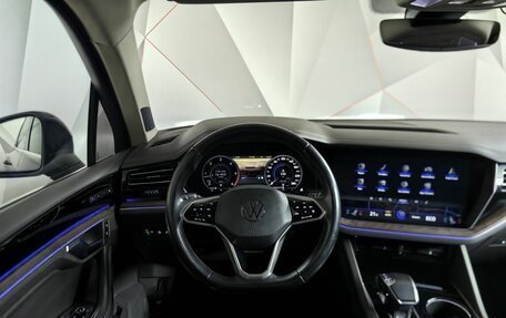 Volkswagen Touareg III, 2021 год, 6 100 000 рублей, 20 фотография