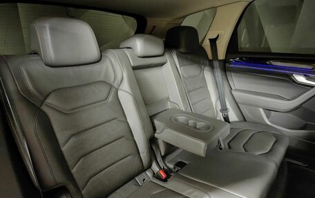 Volkswagen Touareg III, 2021 год, 6 100 000 рублей, 17 фотография