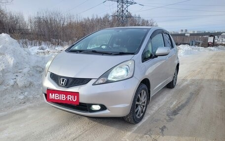 Honda Fit III, 2010 год, 860 000 рублей, 1 фотография