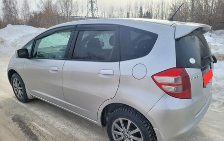 Honda Fit III, 2010 год, 860 000 рублей, 9 фотография