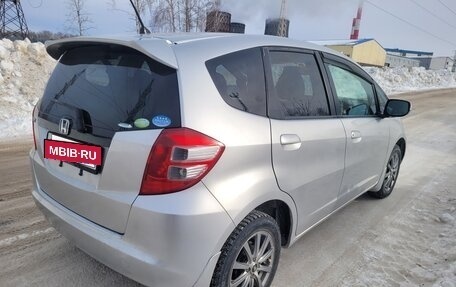 Honda Fit III, 2010 год, 860 000 рублей, 10 фотография