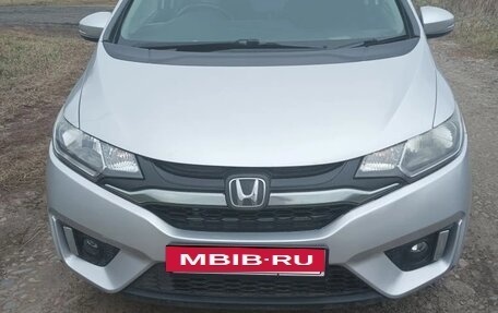 Honda Fit III, 2016 год, 930 000 рублей, 3 фотография