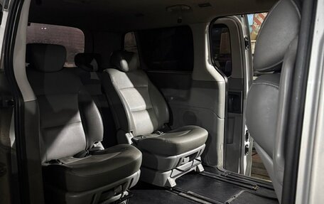 Hyundai Grand Starex Grand Starex I рестайлинг 2, 2009 год, 1 150 000 рублей, 12 фотография