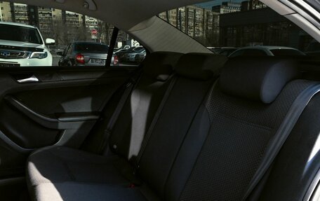 Volkswagen Jetta VI, 2013 год, 931 000 рублей, 17 фотография