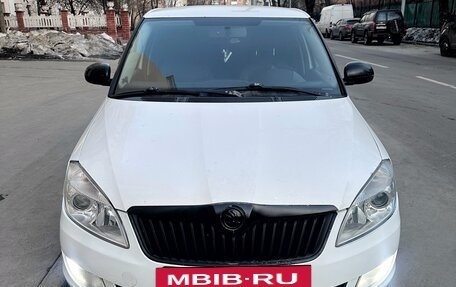 Skoda Fabia II, 2011 год, 420 000 рублей, 2 фотография