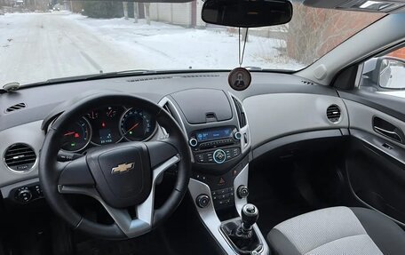 Chevrolet Cruze II, 2013 год, 699 999 рублей, 15 фотография