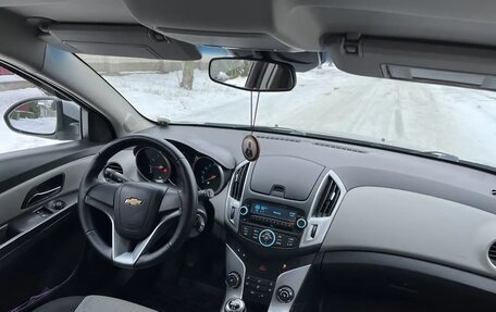 Chevrolet Cruze II, 2013 год, 699 999 рублей, 18 фотография