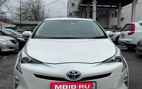 Toyota Prius IV XW50, 2016 год, 1 550 000 рублей, 3 фотография