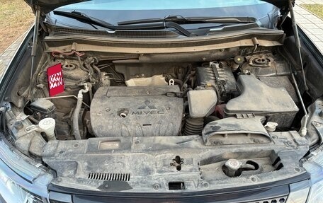 Mitsubishi Outlander III рестайлинг 3, 2021 год, 2 350 000 рублей, 5 фотография