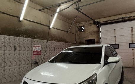 Hyundai Solaris II рестайлинг, 2016 год, 645 000 рублей, 14 фотография