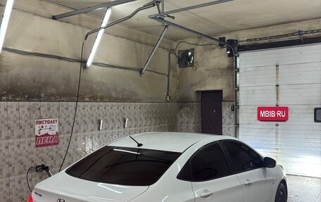 Hyundai Solaris II рестайлинг, 2016 год, 645 000 рублей, 3 фотография