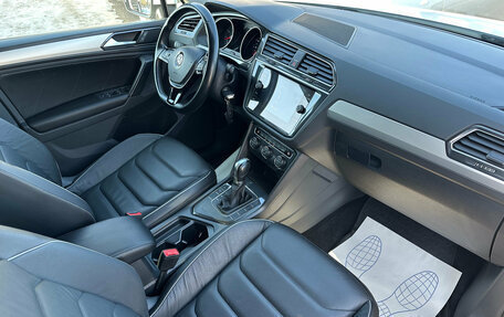 Volkswagen Tiguan II, 2018 год, 2 360 000 рублей, 9 фотография