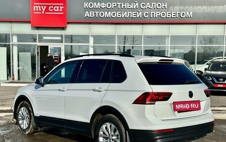 Volkswagen Tiguan II, 2018 год, 2 360 000 рублей, 6 фотография