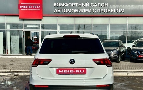 Volkswagen Tiguan II, 2018 год, 2 360 000 рублей, 5 фотография