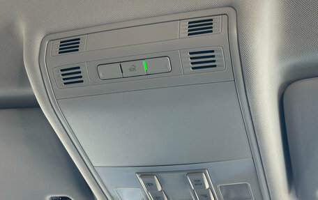 Volkswagen Tiguan II, 2018 год, 2 360 000 рублей, 17 фотография