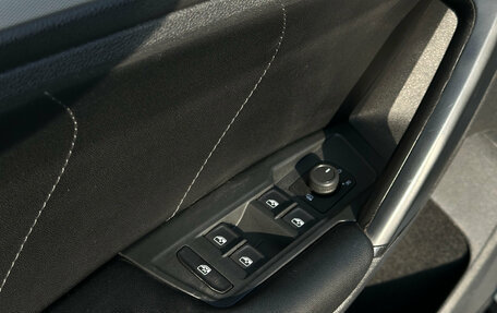 Volkswagen Tiguan II, 2018 год, 2 360 000 рублей, 18 фотография