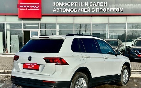 Volkswagen Tiguan II, 2018 год, 2 360 000 рублей, 4 фотография