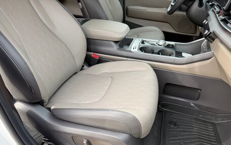 KIA Carnival, 2025 год, 6 590 000 рублей, 33 фотография