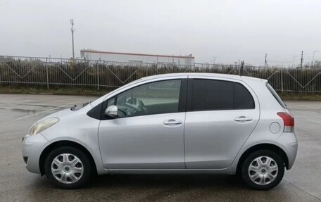 Toyota Vitz, 2009 год, 550 000 рублей, 3 фотография