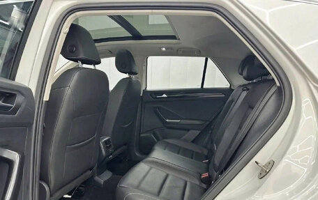 Volkswagen Golf VIII, 2022 год, 1 760 000 рублей, 6 фотография