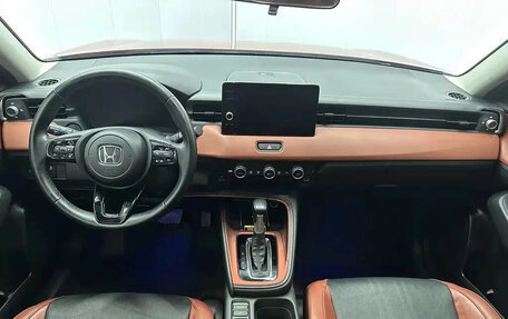 Honda Vezel, 2022 год, 1 860 000 рублей, 9 фотография