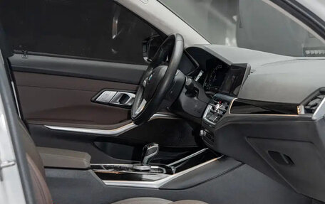 BMW 3 серия, 2022 год, 3 150 000 рублей, 11 фотография