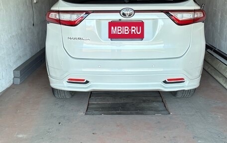 Toyota Harrier, 2019 год, 3 150 000 рублей, 24 фотография