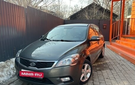 KIA cee'd I рестайлинг, 2011 год, 469 000 рублей, 2 фотография