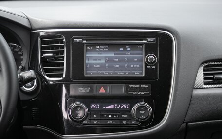 Mitsubishi Outlander III рестайлинг 3, 2015 год, 1 748 000 рублей, 11 фотография