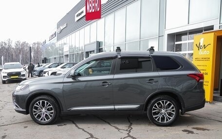 Mitsubishi Outlander III рестайлинг 3, 2015 год, 1 748 000 рублей, 10 фотография