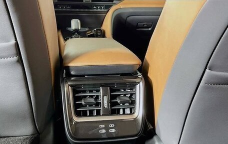 Toyota Crown, 2026 год, 10 600 000 рублей, 15 фотография